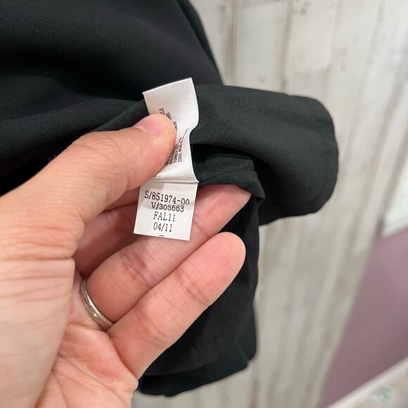 Gap Black Pleated Mini Skirt - Preppy Academic Style - Size 0 - Picture 4 of 7